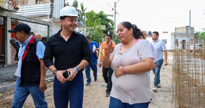 Israel Santillán supervisa obras en Las Conchas y La Noria para garantizar la continuidad de la infraestructura en el municipio.
