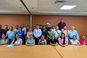 Israel Santillán impulsa trabajo coordinado con autoridades auxiliares.