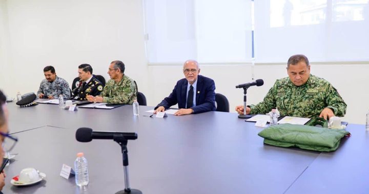 Miguel Ángel Navarro revisa resultados de julio para fortalecer la estrategia de seguridad en Nayarit.