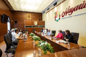Miguel Ángel Navarro se reúne con productores de la ARIC para preservar su acceso al IMSS.