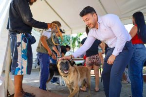 Israel Santillán fortalece acciones de bienestar animal con jornada de esterilización en La Cruz de Huanacaxtle.