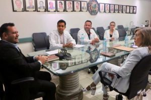 Fortalece IMSS Nayarit formación de estudiantes de salud mediante convenio con la UdeG.