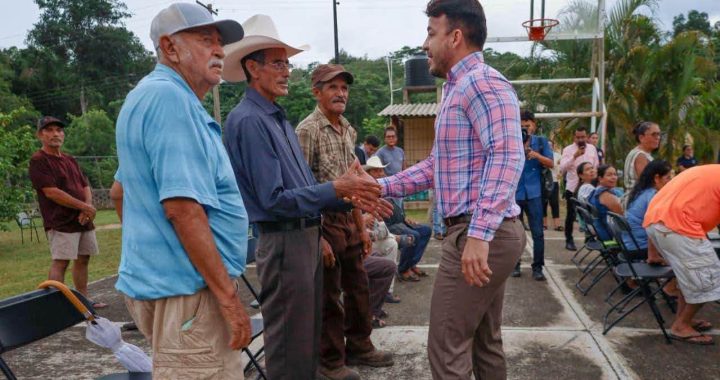 Gobierno de Bahía de Banderas lleva “Hechos para Escucharte” a Fortuna de Vallejo.