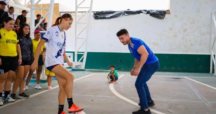 Cascarita Bahía Femenil abre la cancha al talento de las mujeres.