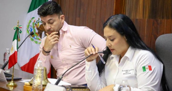 Israel Santillán da continuidad a los trabajos de las comisiones edilicias de Bahía de Banderas.