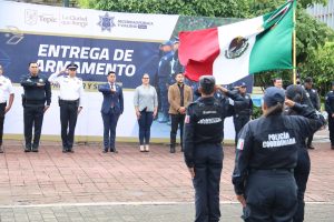 Gobierno de Tepic fortalece a la Policía Municipal con la entrega de armamento.