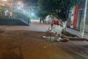 Tras los festejos patrios ; Gobierno de Bahía de Banderas mantiene limpios los espacios público.