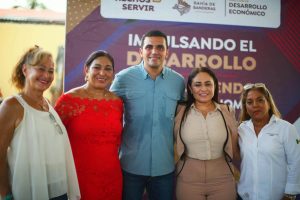 Apoya gobierno de Bahía de Banderas a 300 emprendedores para fortalecer sus negocios .
