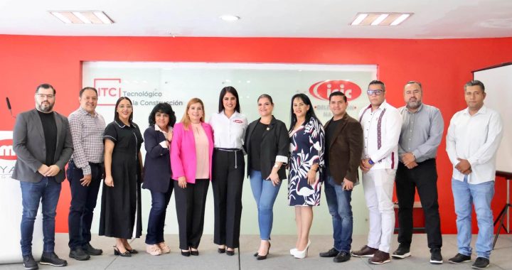 BLANCA SIMANCAS ALCALDESA DE TEPIC SOSTIENE REUNIÓN CON INTEGRANTES DE CMIC.
