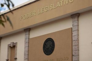 Con 17 aspirantes concluye registro para la Fiscalía General de Nayarit.