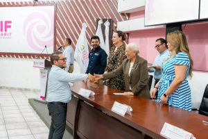 Beatriz Estrada fortalece la capacitación de profesionales para la atención del espectro autista.