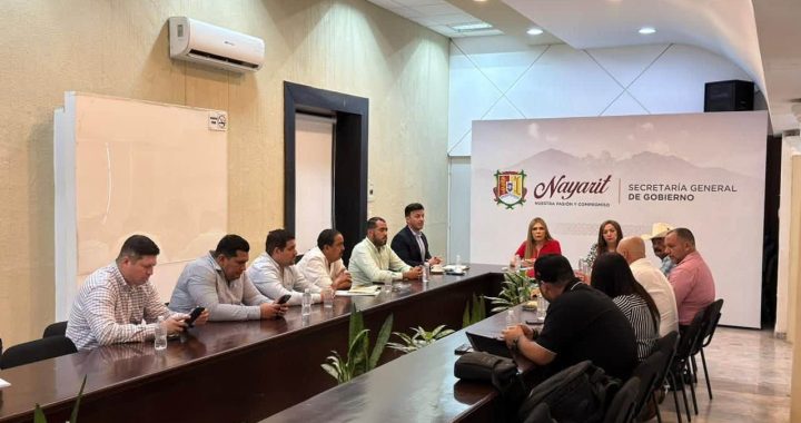 Gobierno del Estado fortalece diálogo y la paz social en Bahía de Banderas.