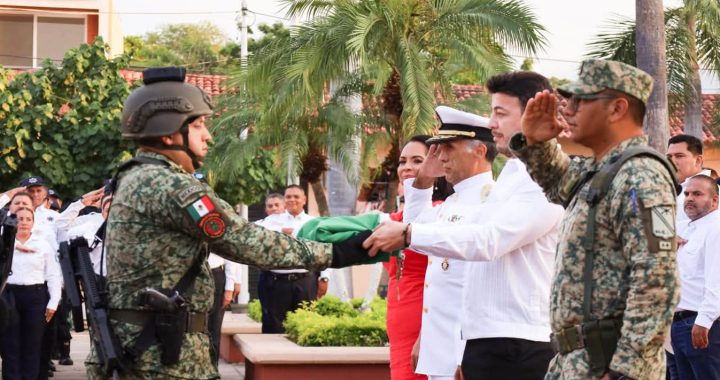 Con honores a la Bandera, Bahía de Banderas conmemora el 216 aniversario de la Independencia de México.