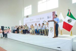 Israel Santillán participa en la inauguración de los Juegos Nacionales de Bienestar.