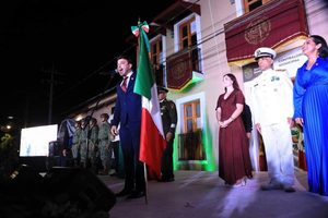 Bahía de Banderas conmemora el 216 aniversario de la Independencia de México .