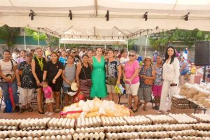 Lleva Margui Zúñiga el “Mercadito” a San José del Valle.