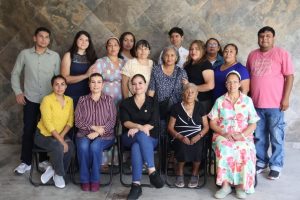 BLANCA SIMANCAS ALCALDESA DE TEPIC SOSTIENE REUNIÓN CON LÍDERES Y COLONOS DE LA COLONIA BETHEL.