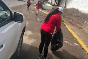 CONTINÚA SISEP CON LIMPIEZA DE CANALES PARA PREVENIR INUNDACIONES EN BAHÍA DE BANDERAS.