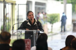 NI LA LLUVIA LA DETUVO ;  BLANCA SIMANCAS ARRANCA OBRA EN LAGOS DEL COUNTRY Y CUMPLE COMPROMISO A LAS FAMILIAS DE TEPIC.