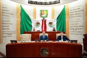 Llama Congreso a comparecer a titulares del Gobierno Estatal .