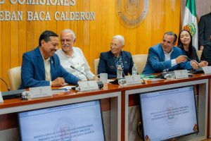 Beatriz Estrada comparte resultados del DIF Nayarit y pide blindar programas sociales, en el análisis del Quinto Informe de Gobierno.