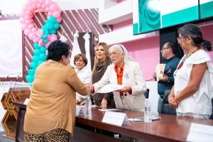 Beatriz Estrada impulsa la autonomía económica de mujeres en situación vulnerable.