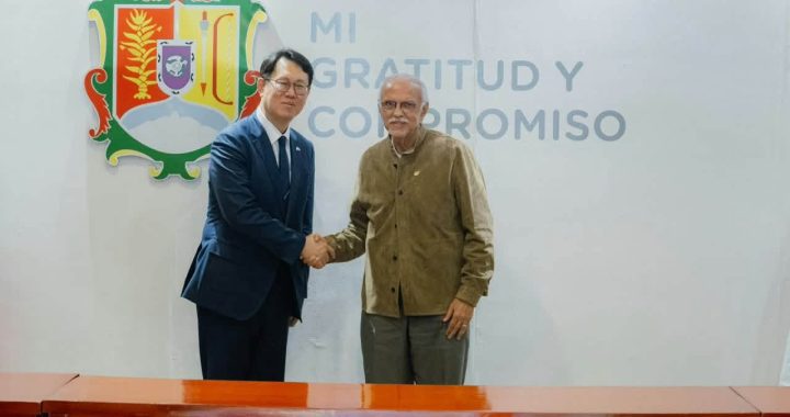 Miguel Ángel Navarro recibe al embajador de Corea y dialoga sobre oportunidades de inversión para Nayarit.