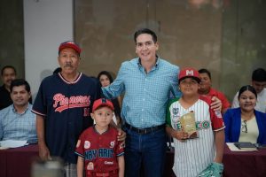 Héctor Santana presenta resultados y anuncia nuevas obras para Bahía de Banderas.