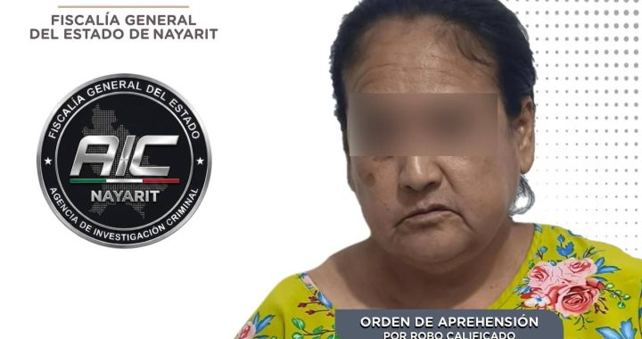 DETENIDA POR EL DELITO DE ROBO CALIFICADO.