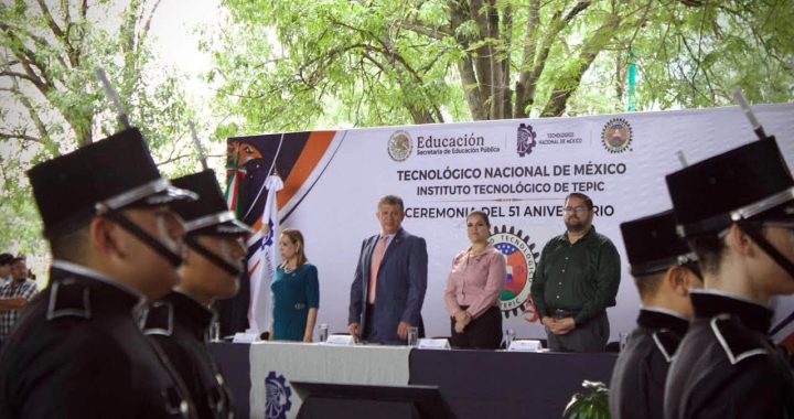 BLANCA SIMANCAS ACOMPAÑÓ A LA COMUNIDAD TECNOLÓGICA POR SU 51 ANIVERSARIO.